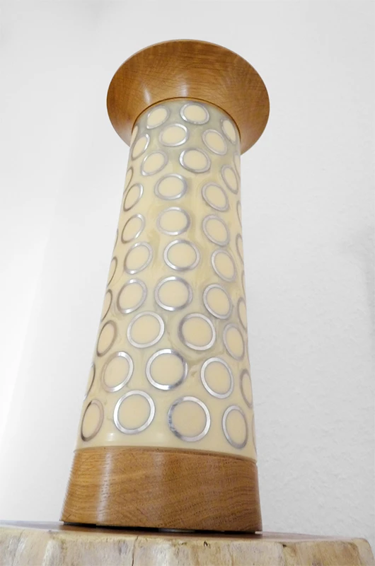 »Eichen-Epoxy-Vase« von Jürgen Fuhr