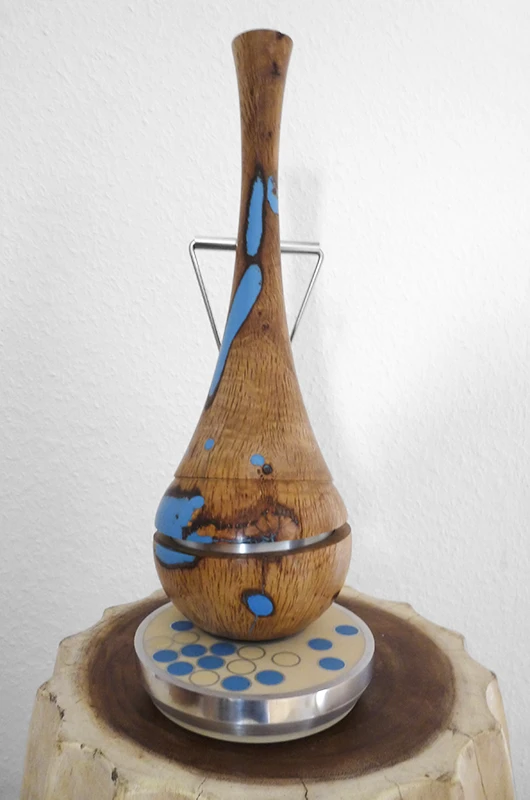 »Steineiche Vase« von Jürgen Fuhr